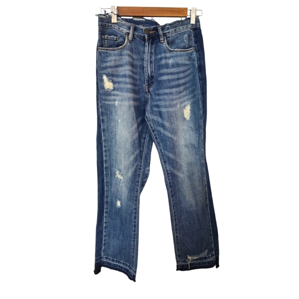 Blank NYC Distressed Capris 28